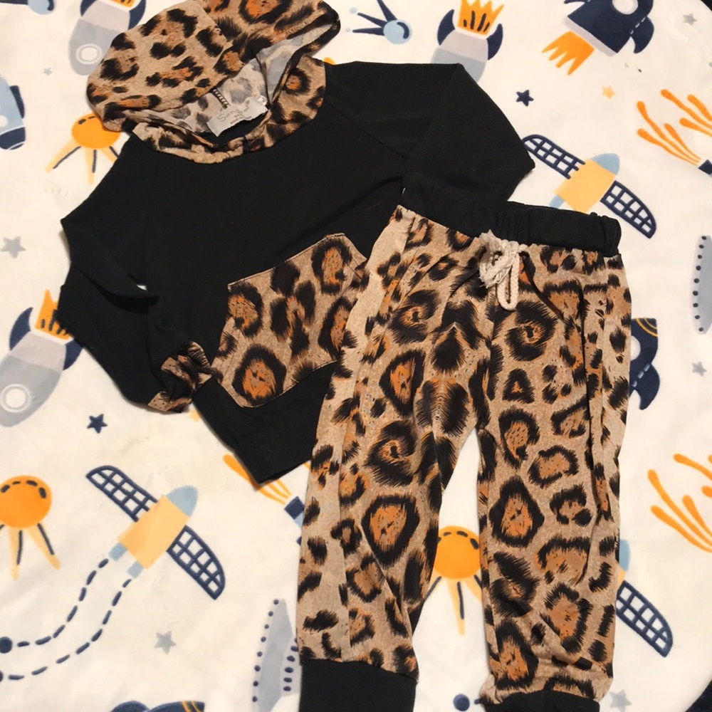🎀 5 for $25 🎀Leopard Print Outfit